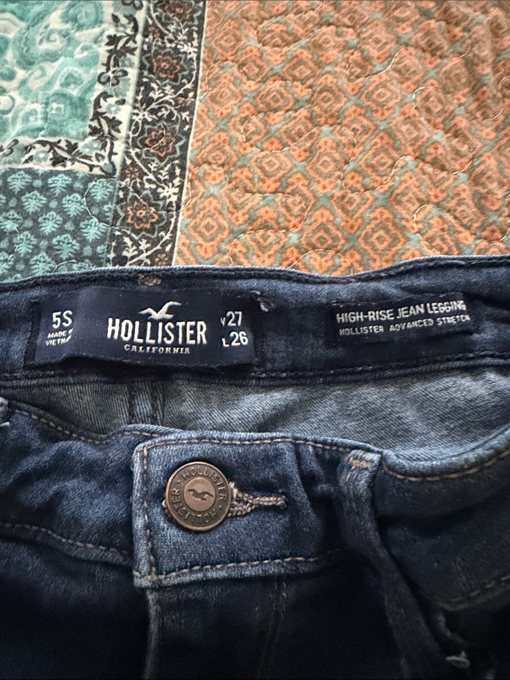 Hollister women Skinny High-Rise Jeans in Dark Wash Blue